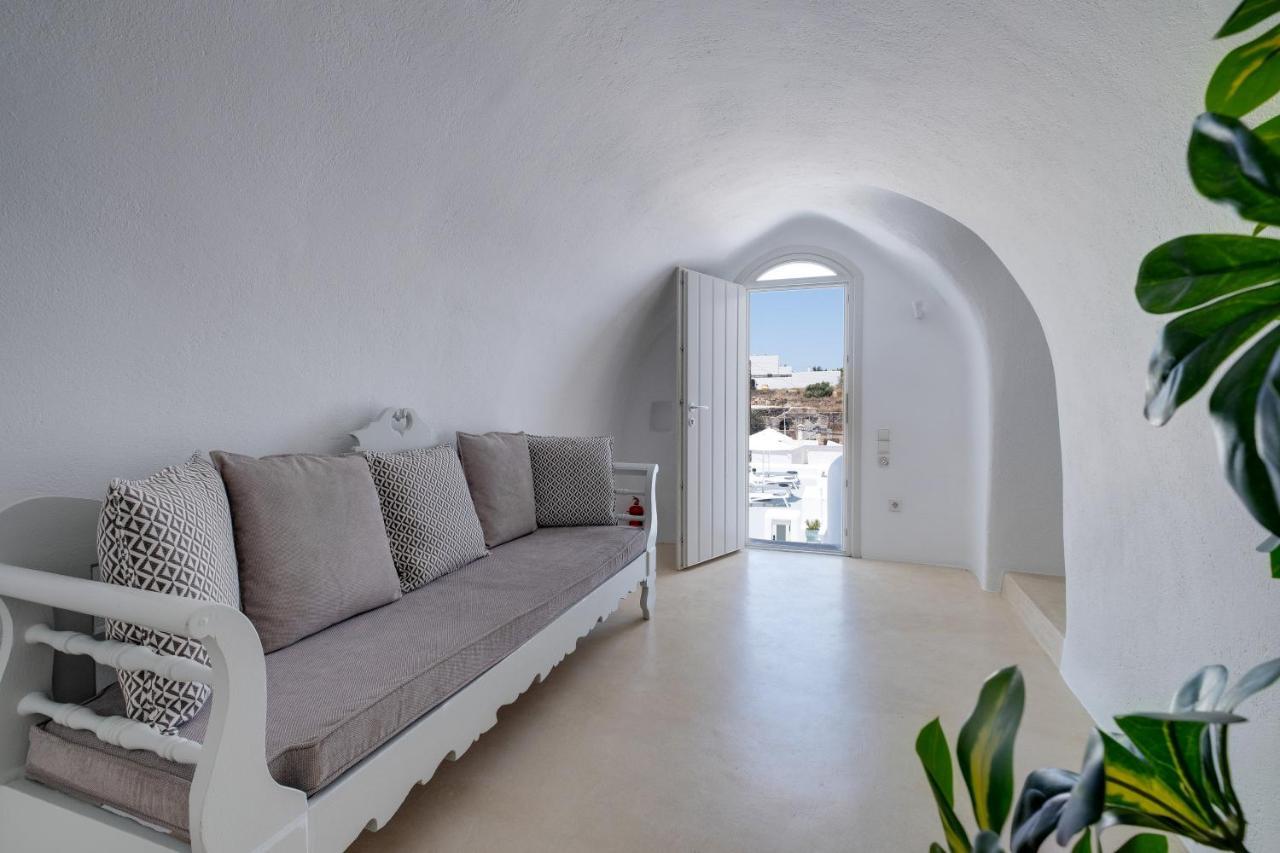 Aparthotel Radiant Santorini Mesaria Esterno foto