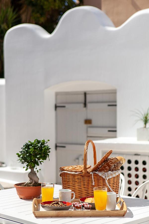 Aparthotel Radiant Santorini Mesaria Esterno foto